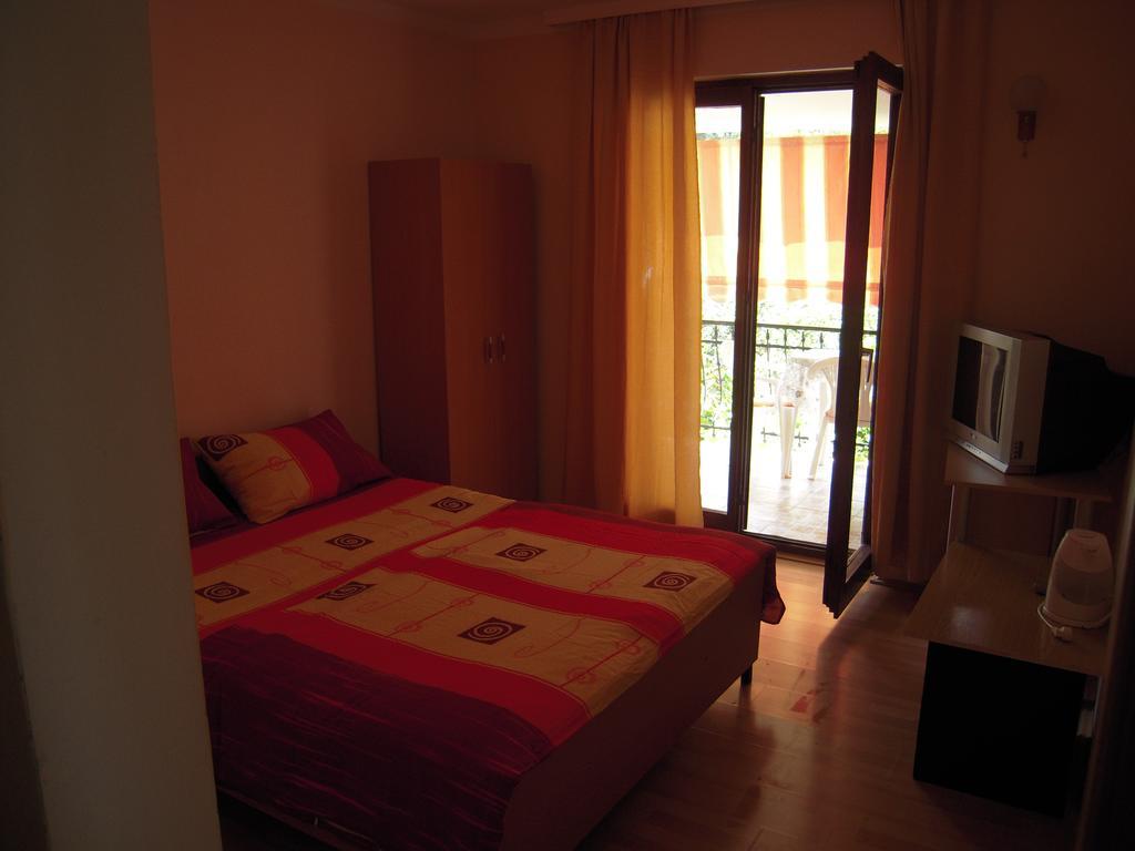 Lile Pestani Accommodation Екстер'єр фото