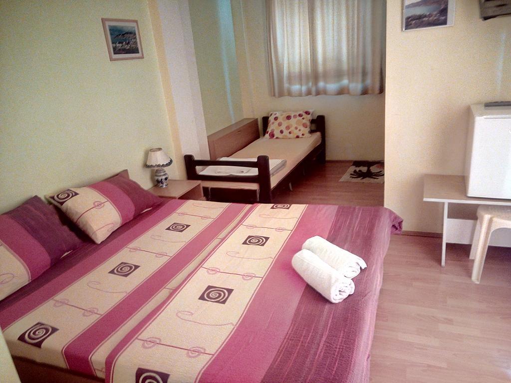 Lile Pestani Accommodation Екстер'єр фото